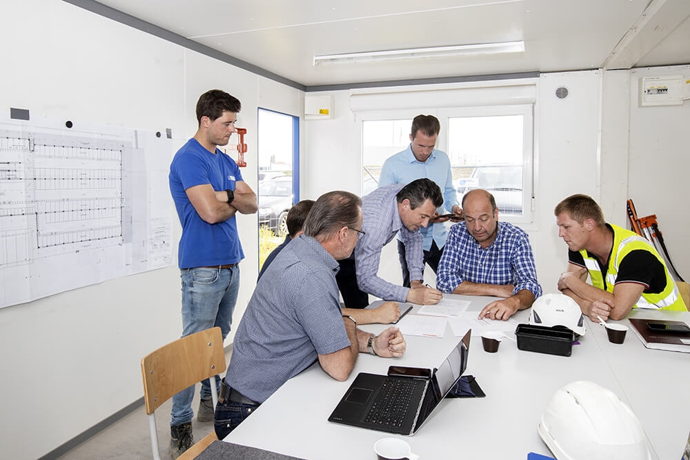 Un bureau d'étude et un département R&D internes