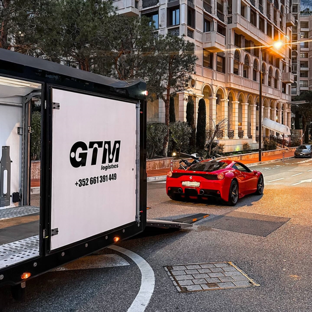 Transport en remorque fermée