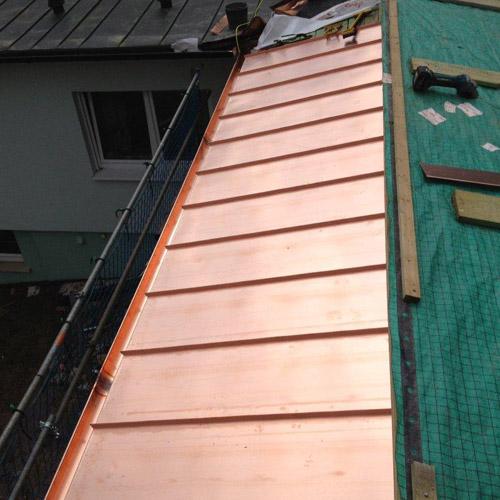 Chantier Kannerduerf à Mersch : toiture en cuivre