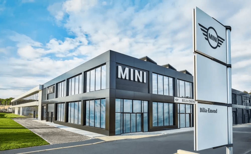 Construction d'une concession BMW