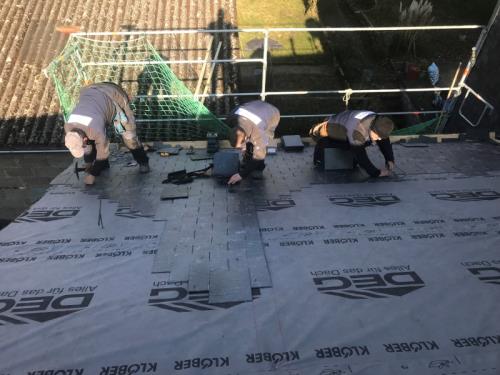 Pose d'ardoise sur Toiture