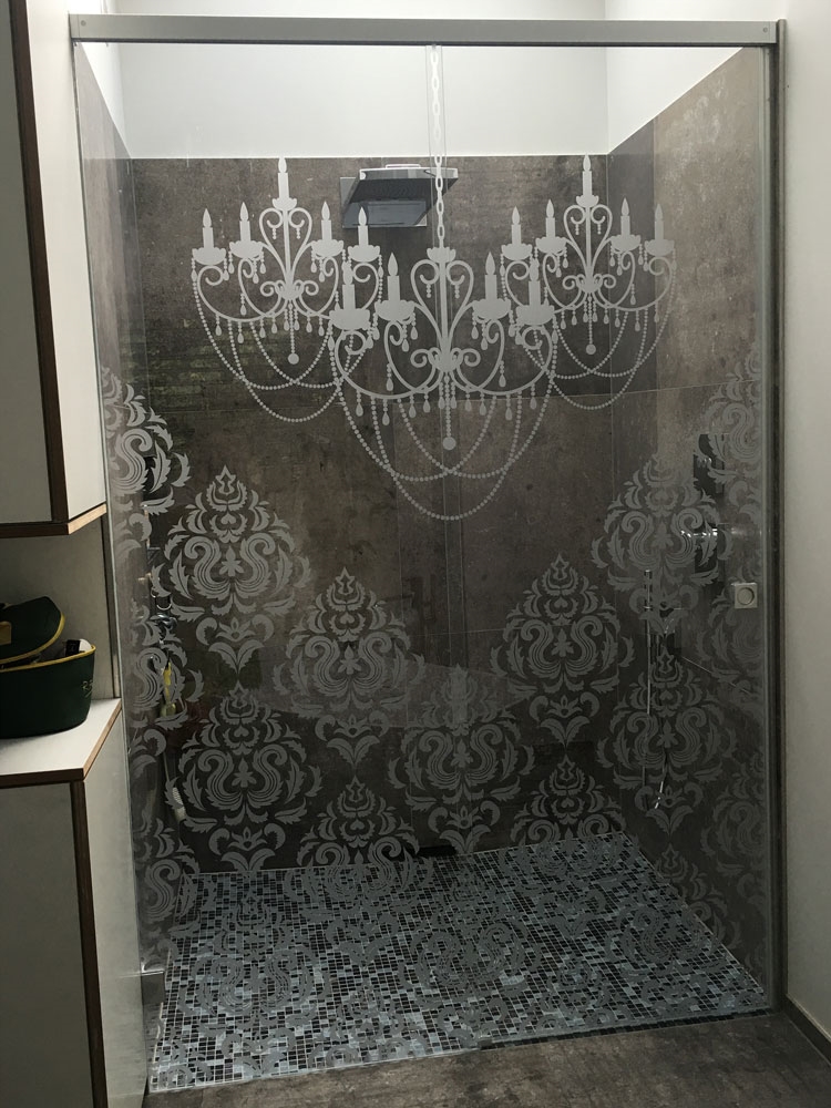  All-glass showers