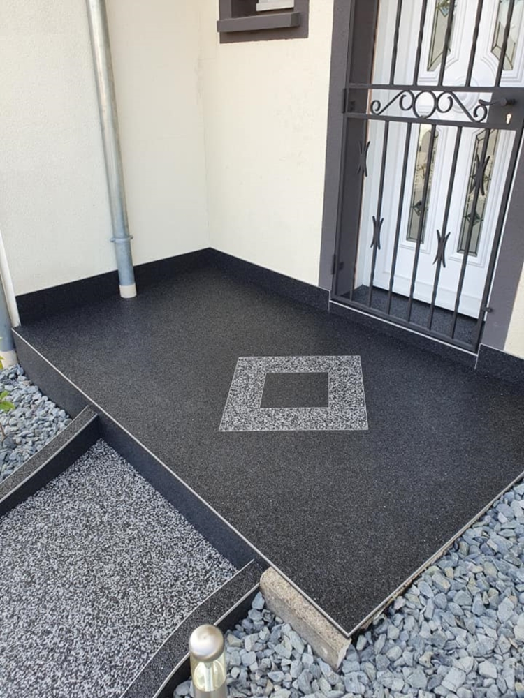 Pas-de-porte résiné