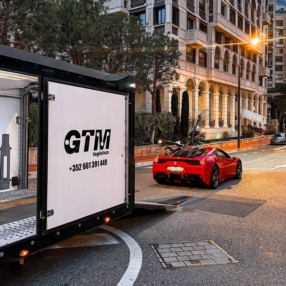 Transport en remorque fermée