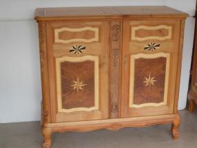 Commode 