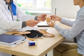 Orthèses en silicone sur mesure