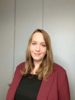 Mme Anais Hoellinger