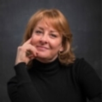 Mme Célia Tilly
