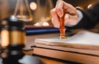 Article fromDecker Martine